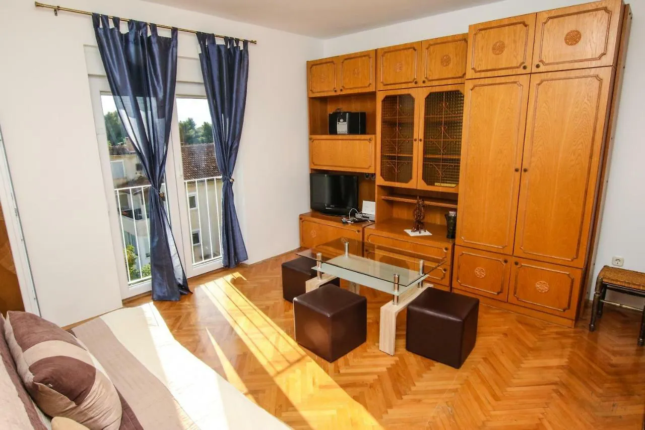 Apartment Klaudio Πόρετς 0*,